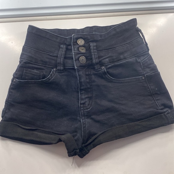 Black push up shorts, woman’s Size 00 - Picture 5 of 5